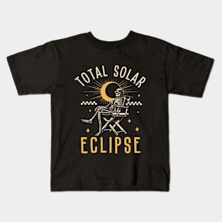 Solar Eclipse 2024  Cool Skeleton Kids T-Shirt